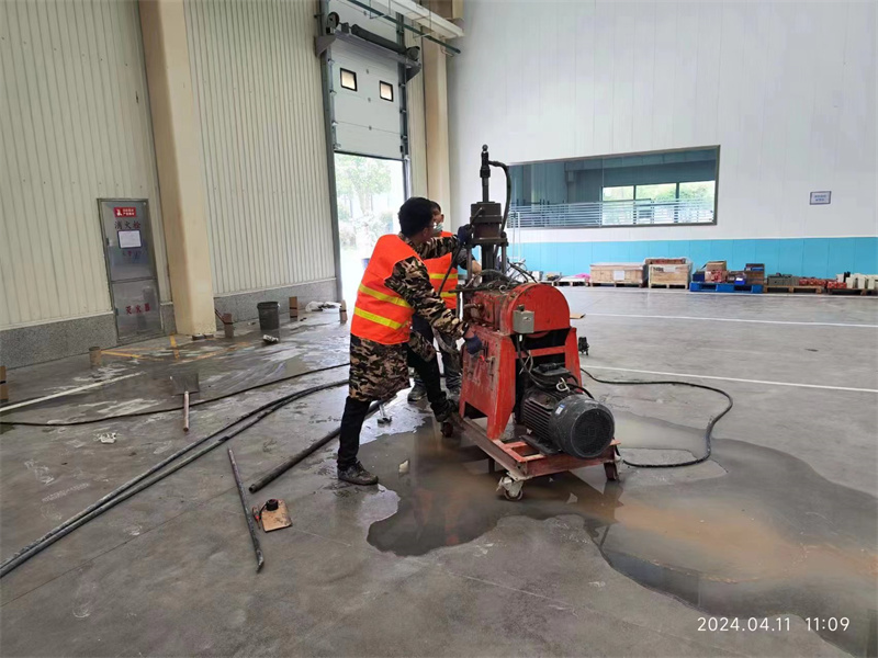 微山厂房地面下沉塌陷注浆加固施工